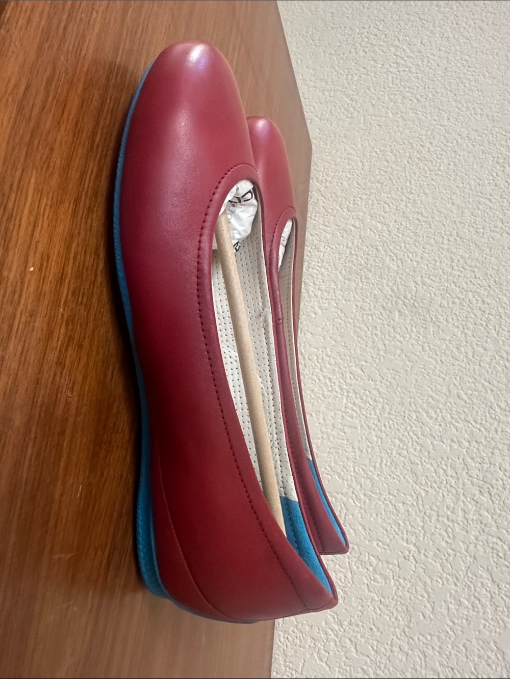 Ecco Women's Red Leather Round-Toe Flats - Picture 5 of 7